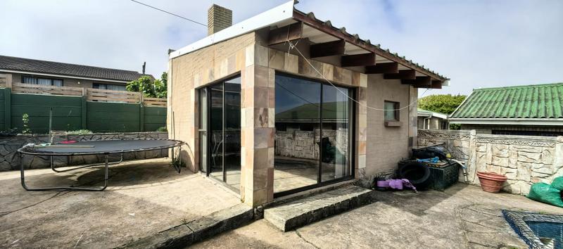 3 Bedroom Property for Sale in Dana Bay Western Cape